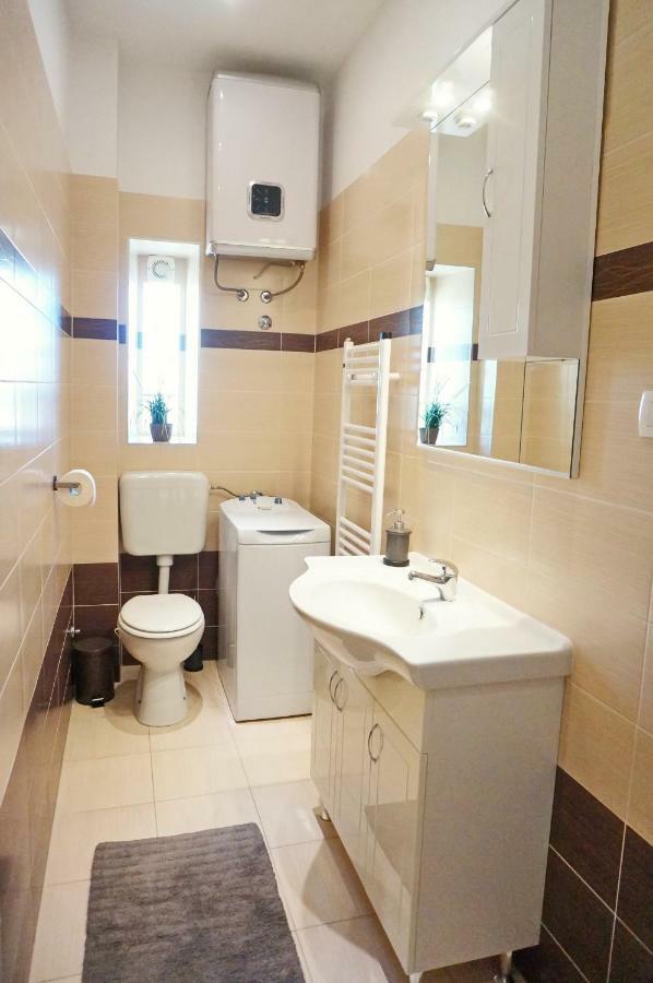 Apartments Epulon Пула Екстер'єр фото